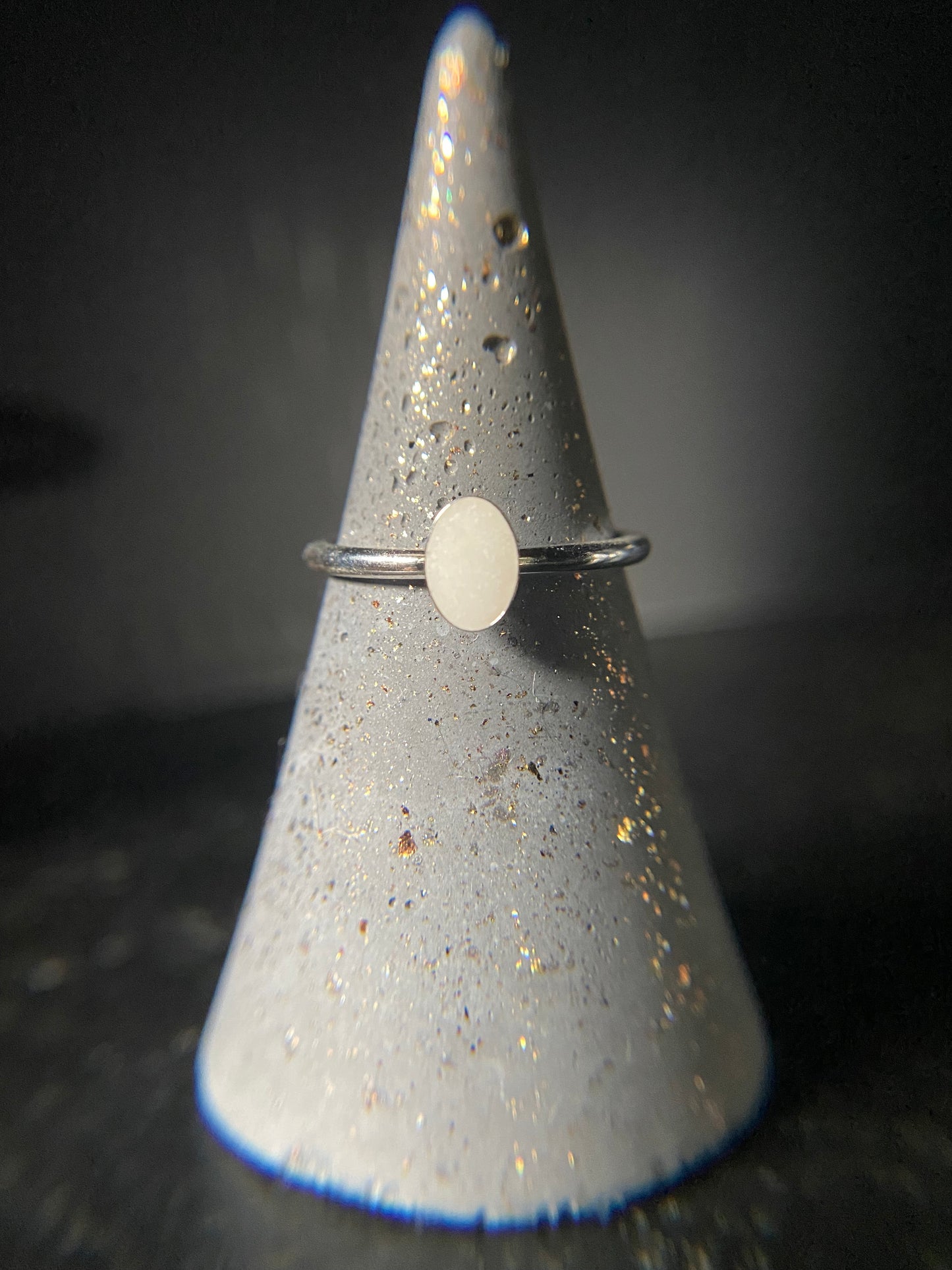 Ainsley small oval ring