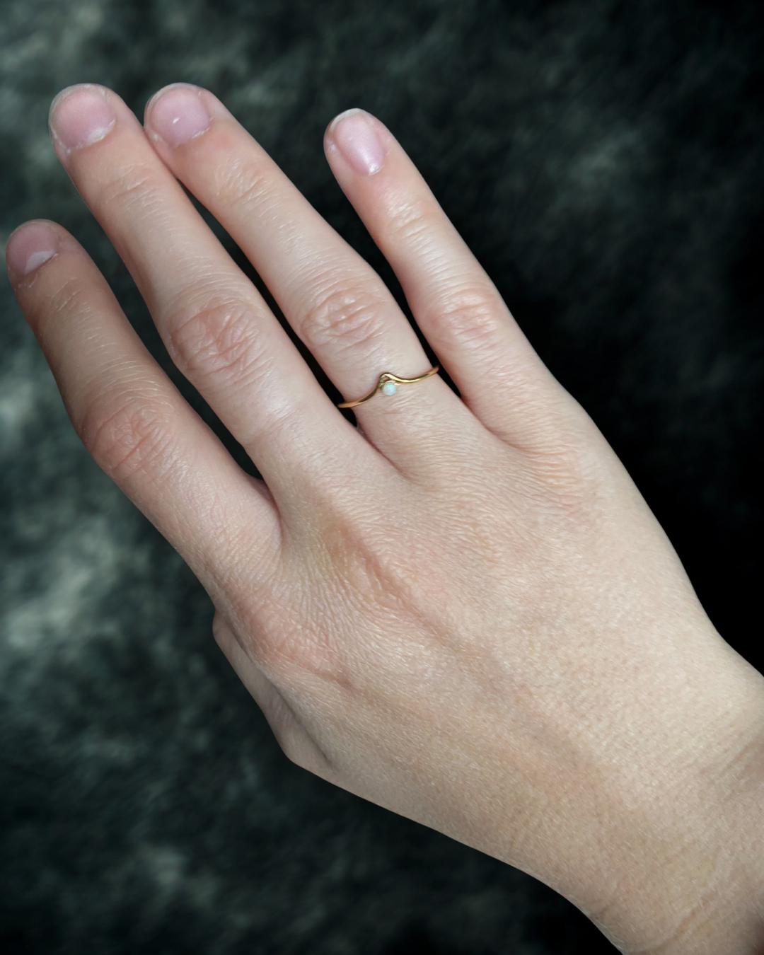 Vivienne Dainty V Ring