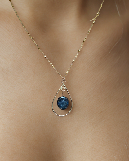 Karen Oval Loop Necklace