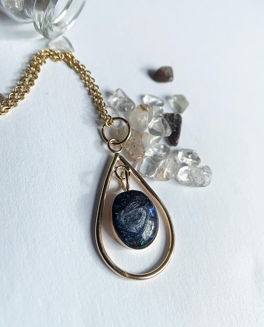 Karen Oval Loop Necklace