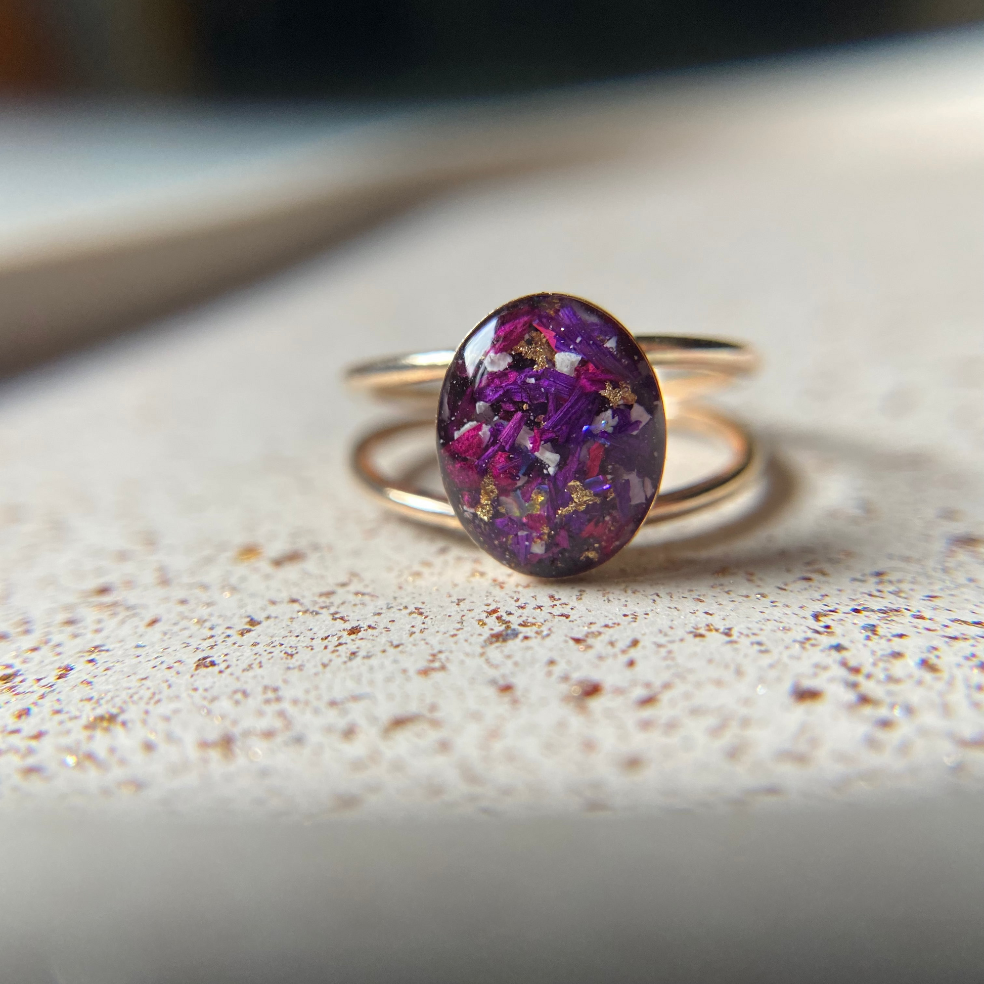 flower ring with double band in gold