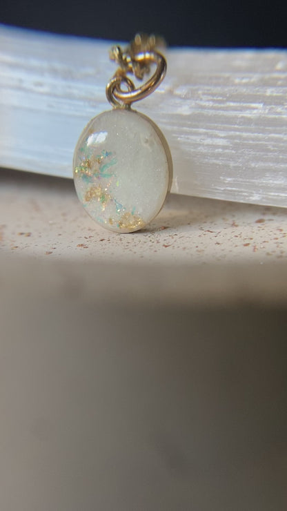 Kaia Oval Pendant Necklace